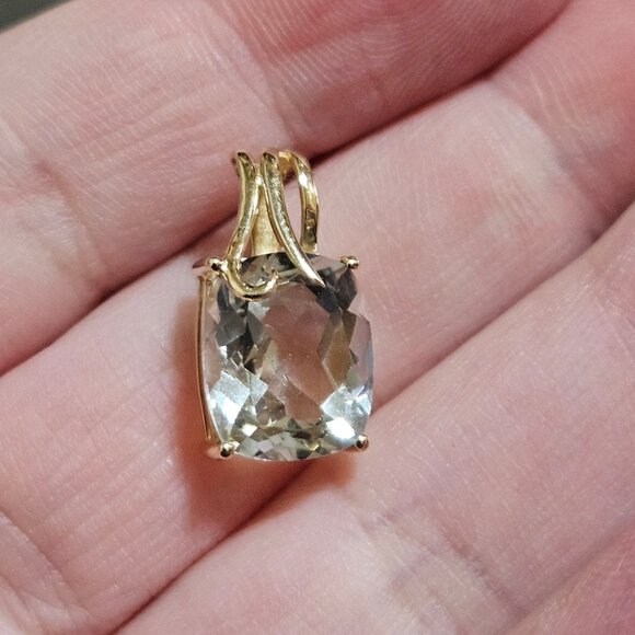 10K Yellow Gold Aquamarine Cocktail Gemstone Pendant Charm 18x10mm